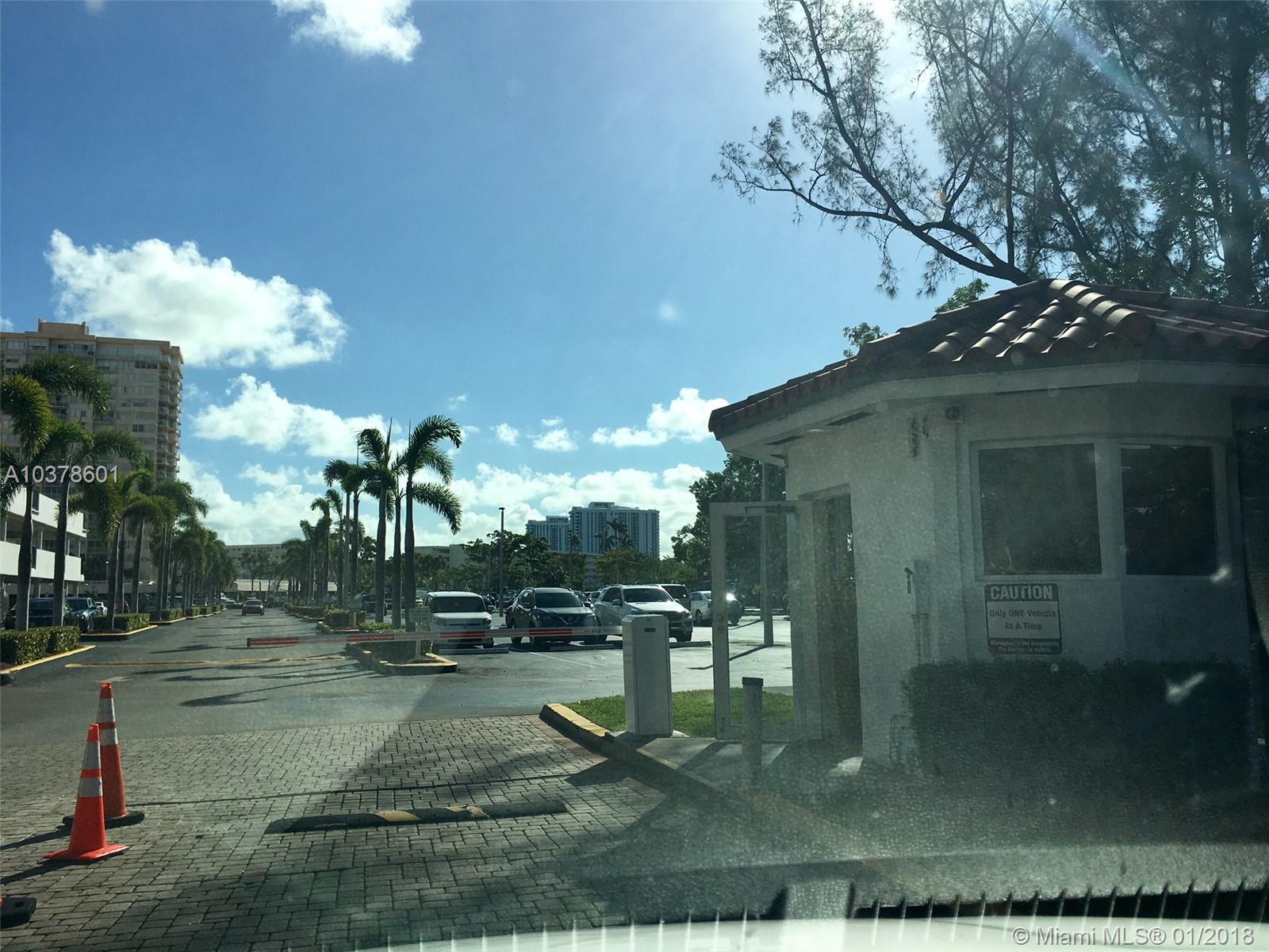 COMMODORE PLAZA CONDO - Residential Lease