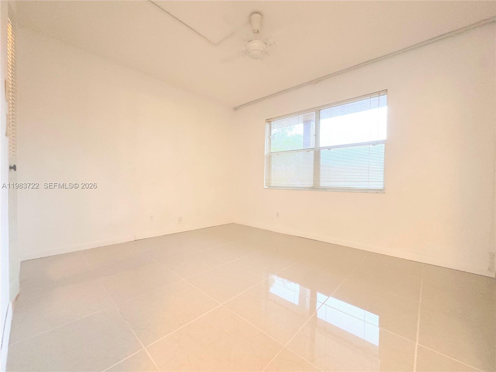 SUNRISE LAKES 153 CONDO - Residential