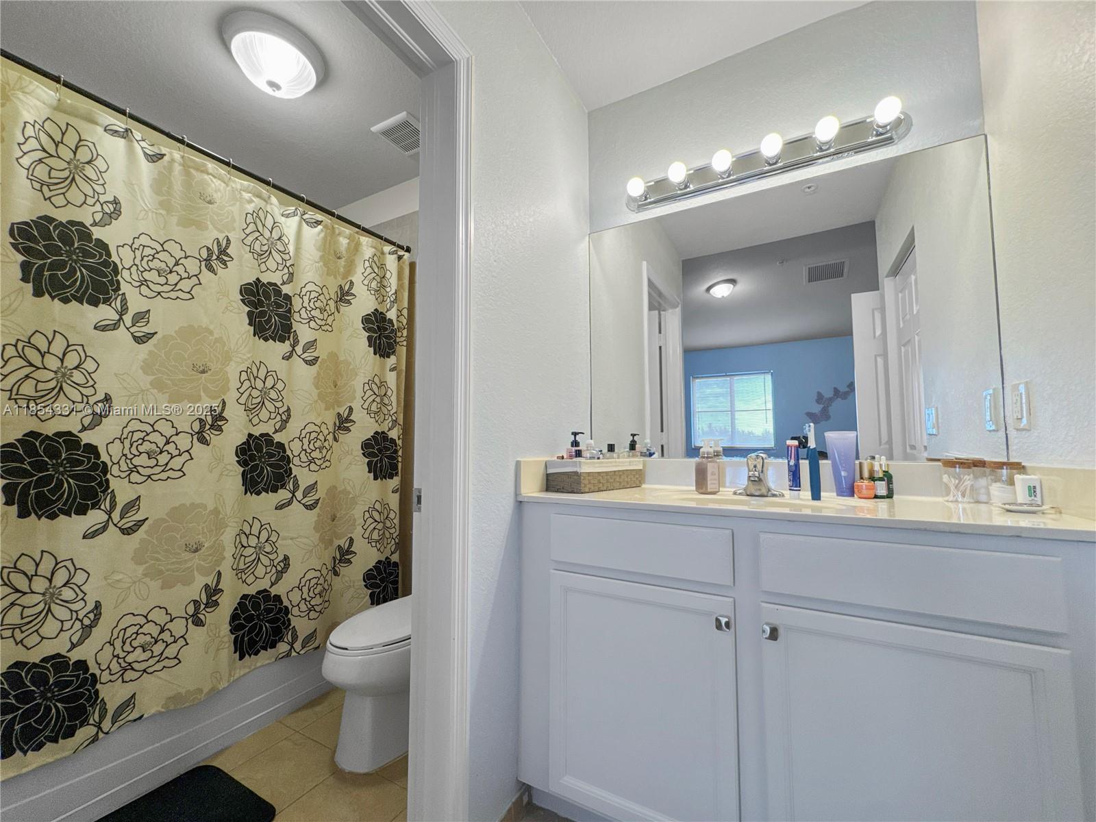 THE COURTS AT BAYSHORE II - Residential