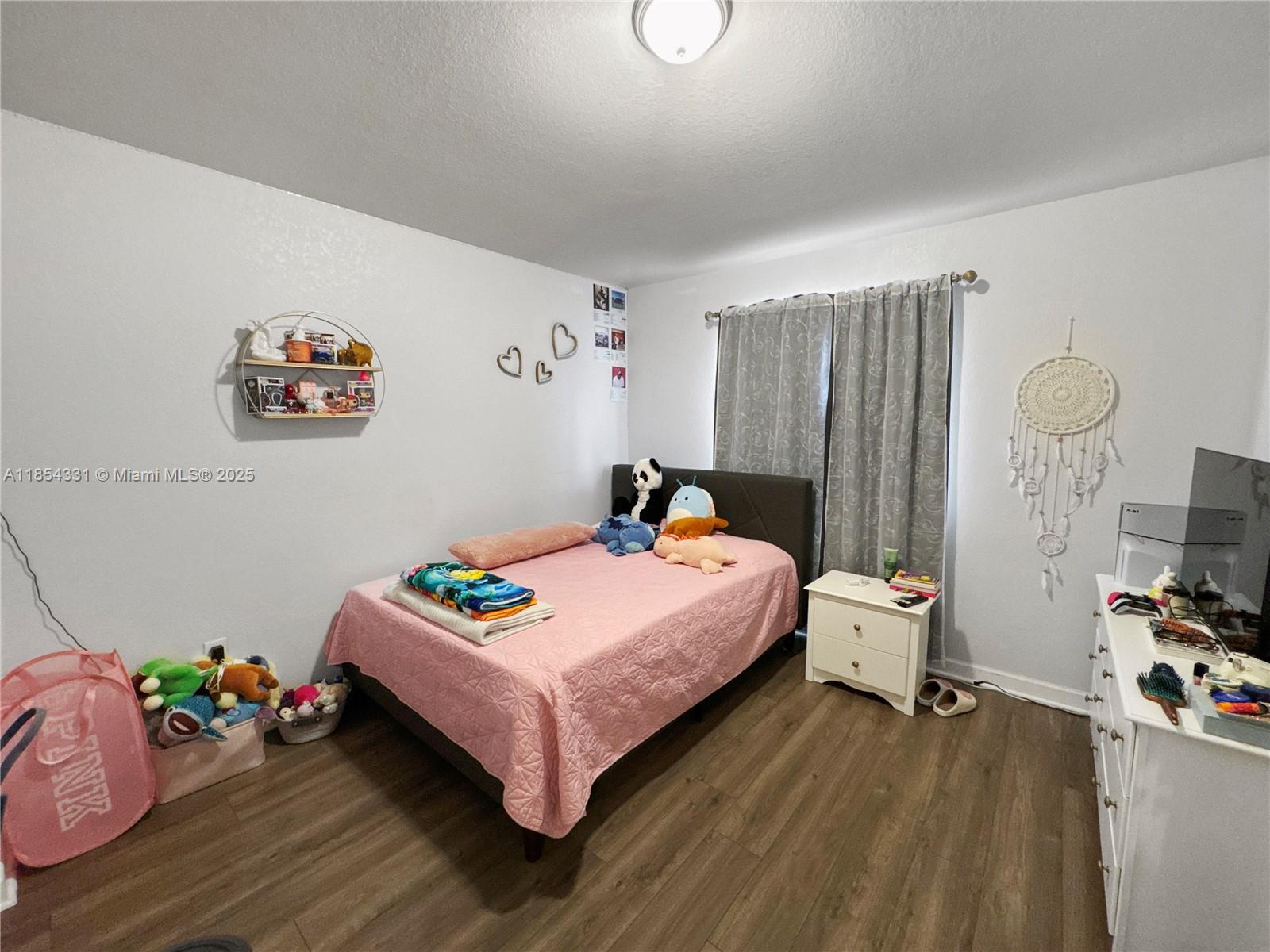 THE COURTS AT BAYSHORE II - Residential