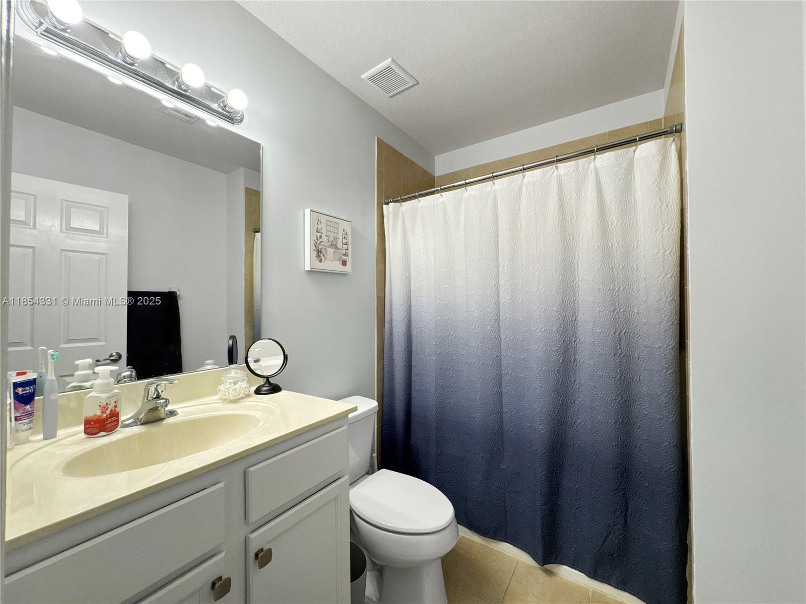 THE COURTS AT BAYSHORE II - Residential