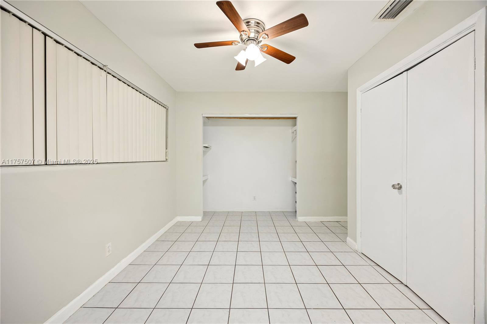 WESTGATE LAKE MANORS - Residential