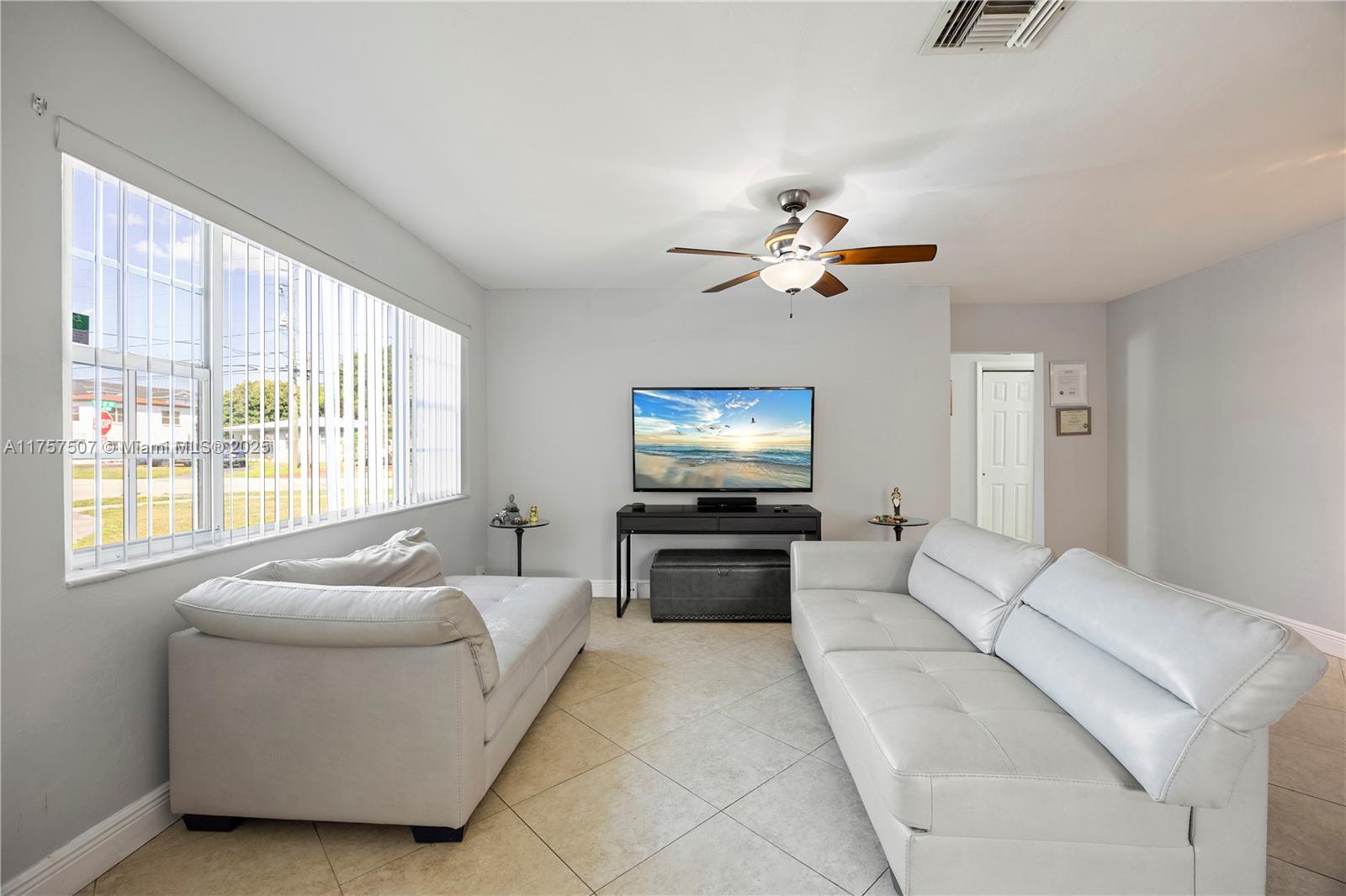 WESTGATE LAKE MANORS - Residential