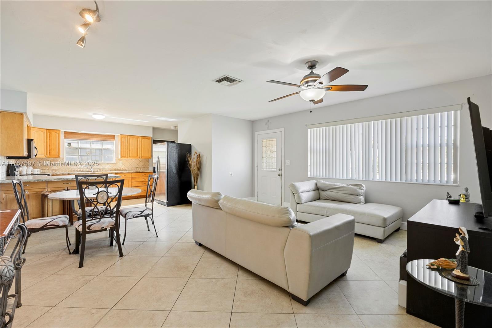 WESTGATE LAKE MANORS - Residential