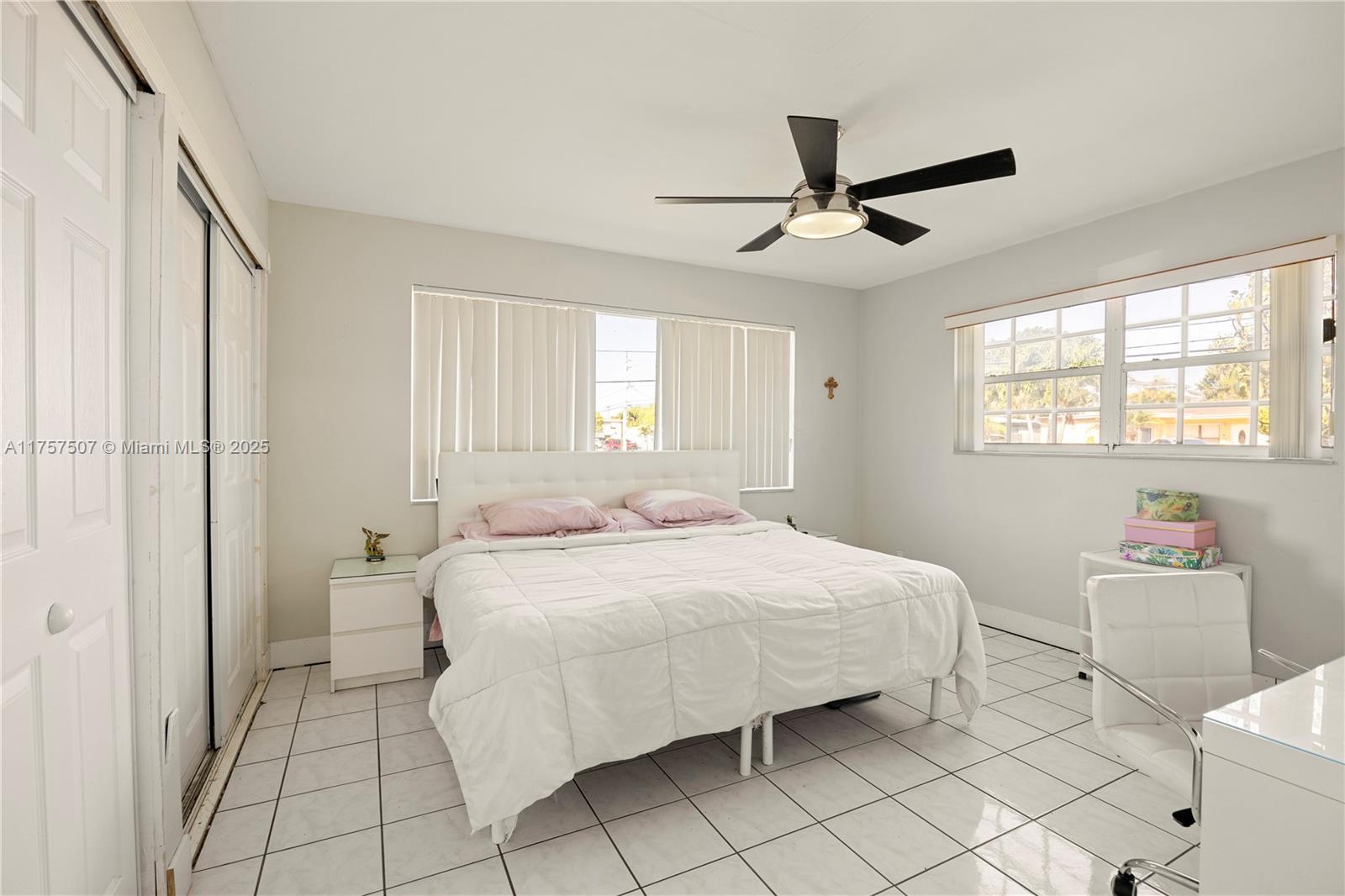 WESTGATE LAKE MANORS - Residential