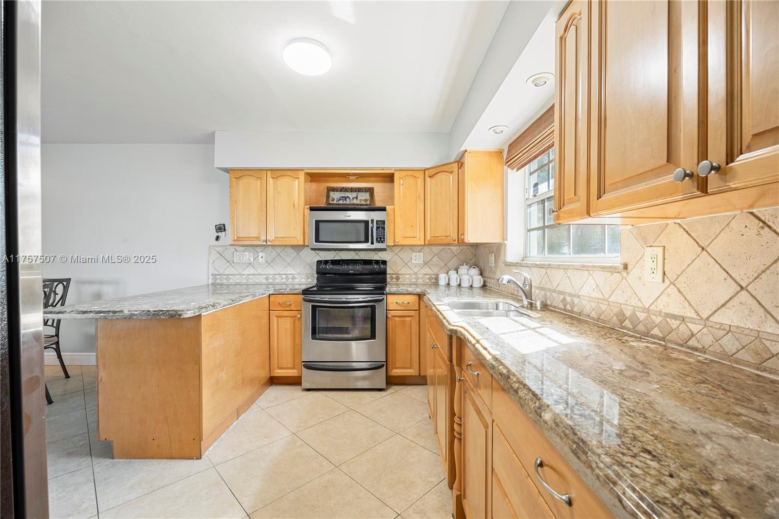 WESTGATE LAKE MANORS - Residential