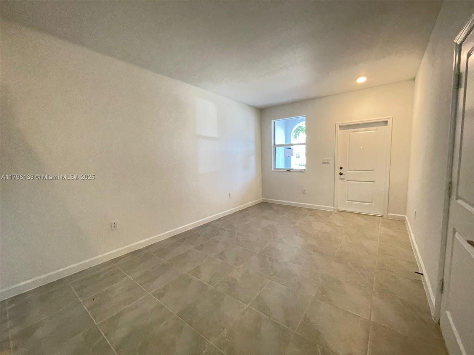 2607 SE 11th St 2607