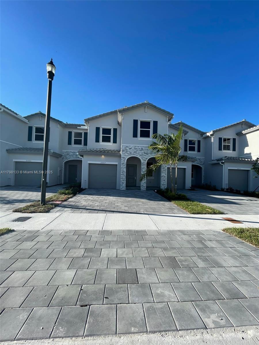 2607 SE 11th St 2607