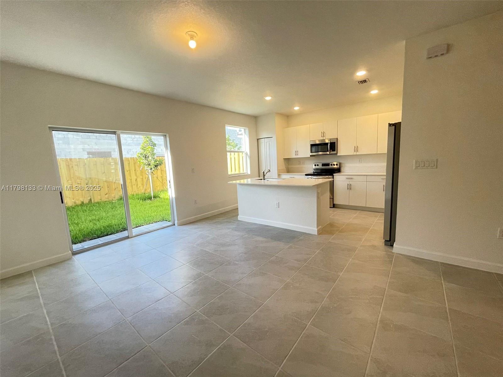 2607 SE 11th St 2607