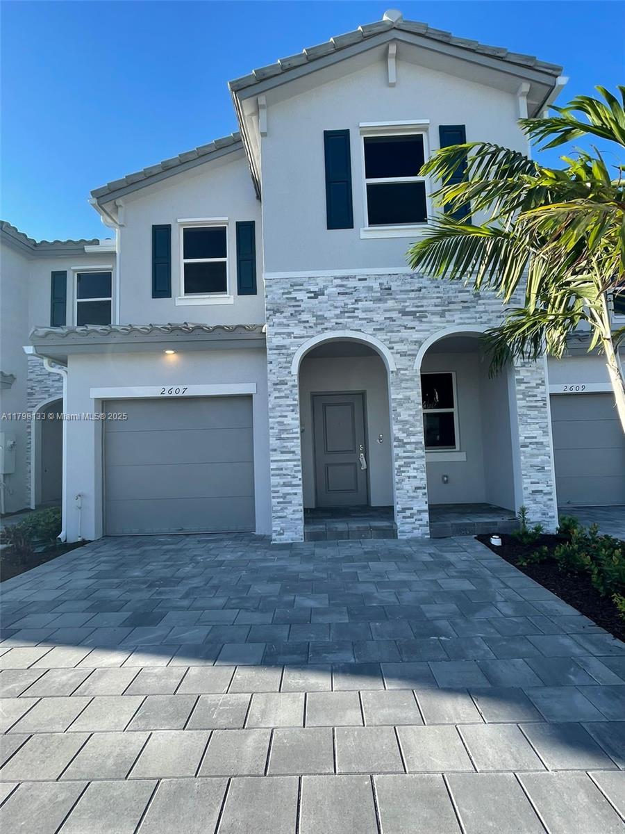 2607 Se 11th St 2607, Homestead, Miami-Dade County, Florida - 3 Bedrooms  
3 Bathrooms - 