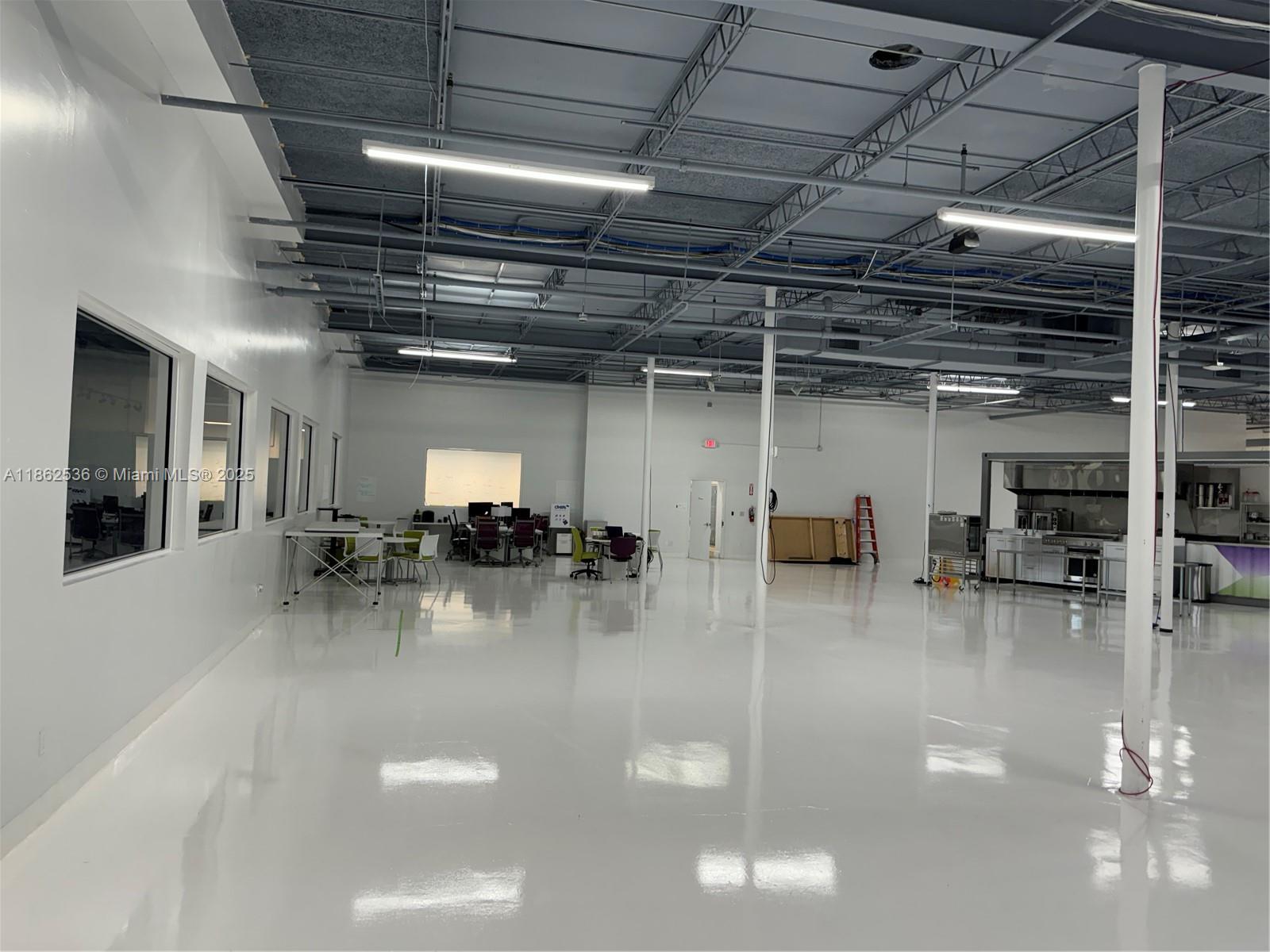 4051 NW 25th St