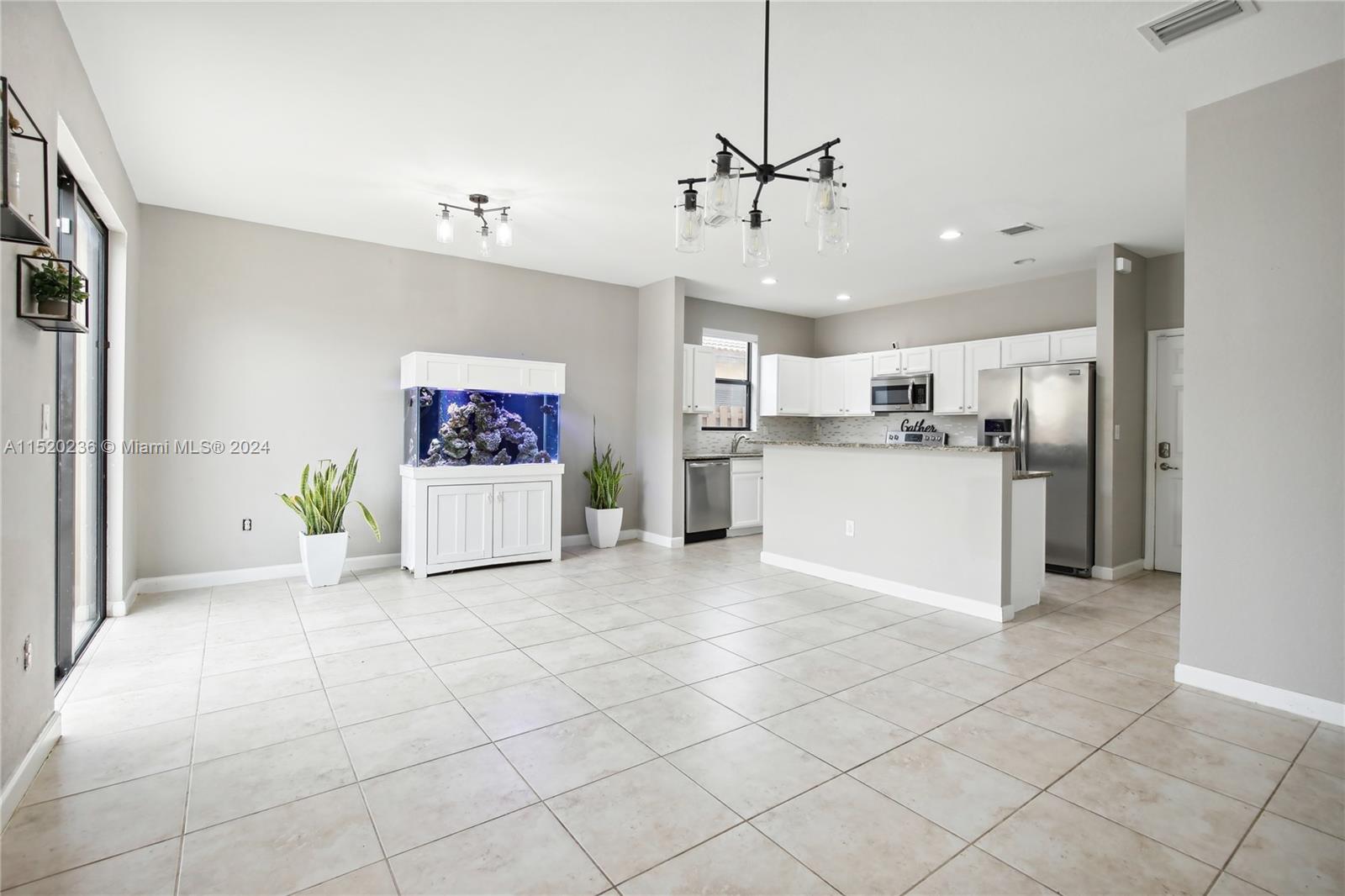 SILVER PALM WEST - Residential