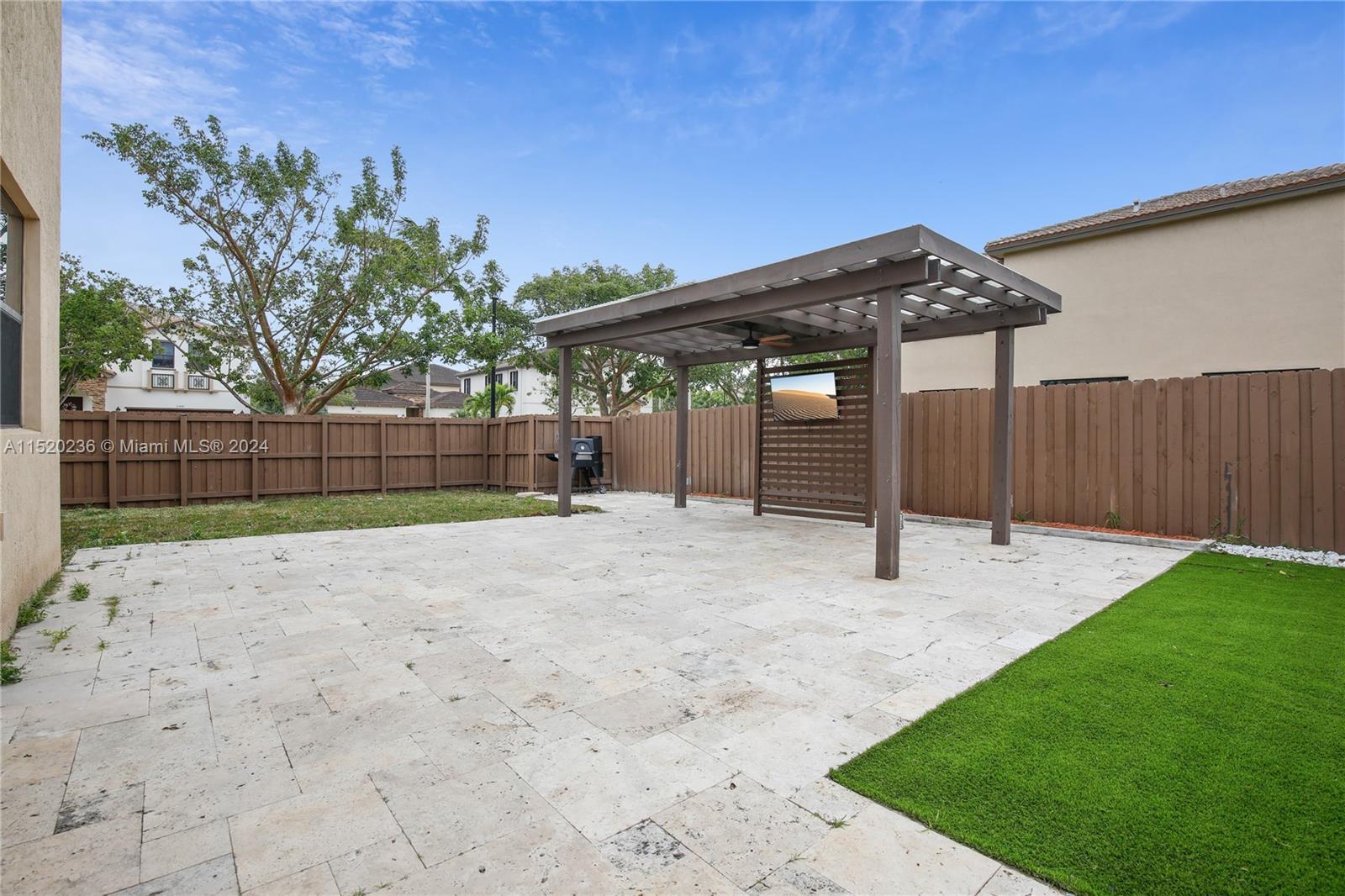 SILVER PALM WEST - Residential