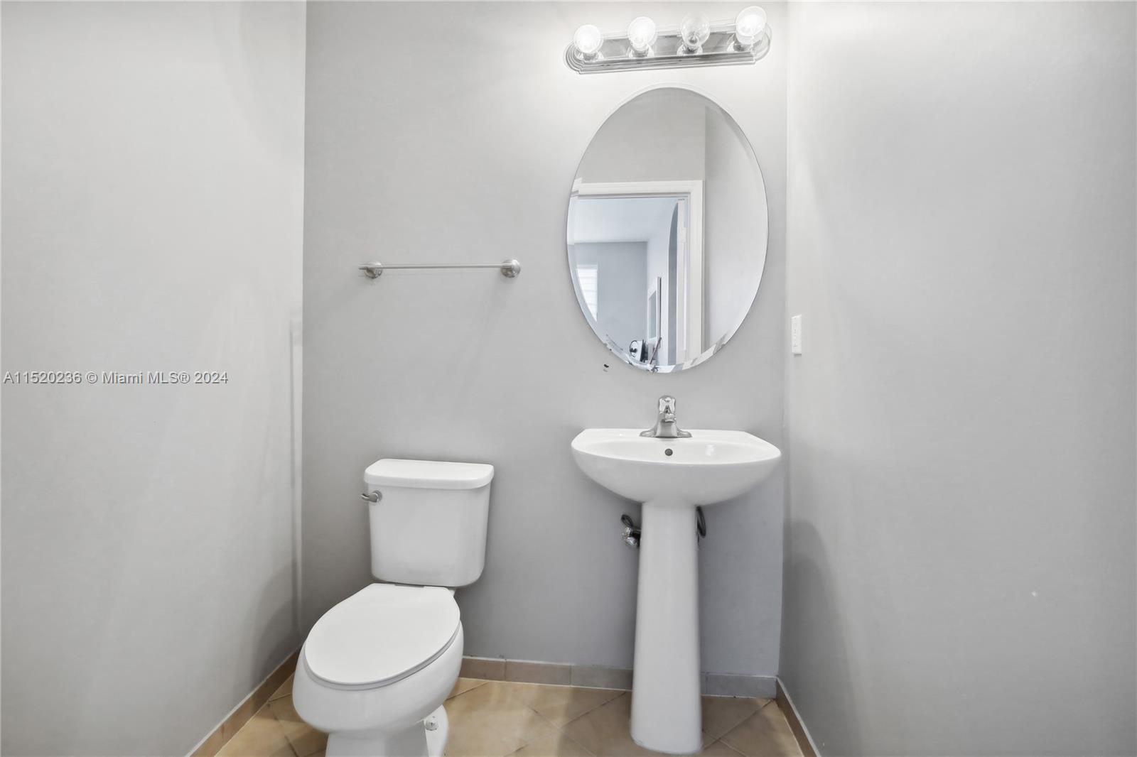 SILVER PALM WEST - Residential