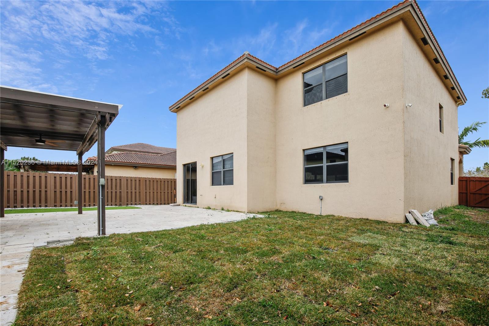 SILVER PALM WEST - Residential