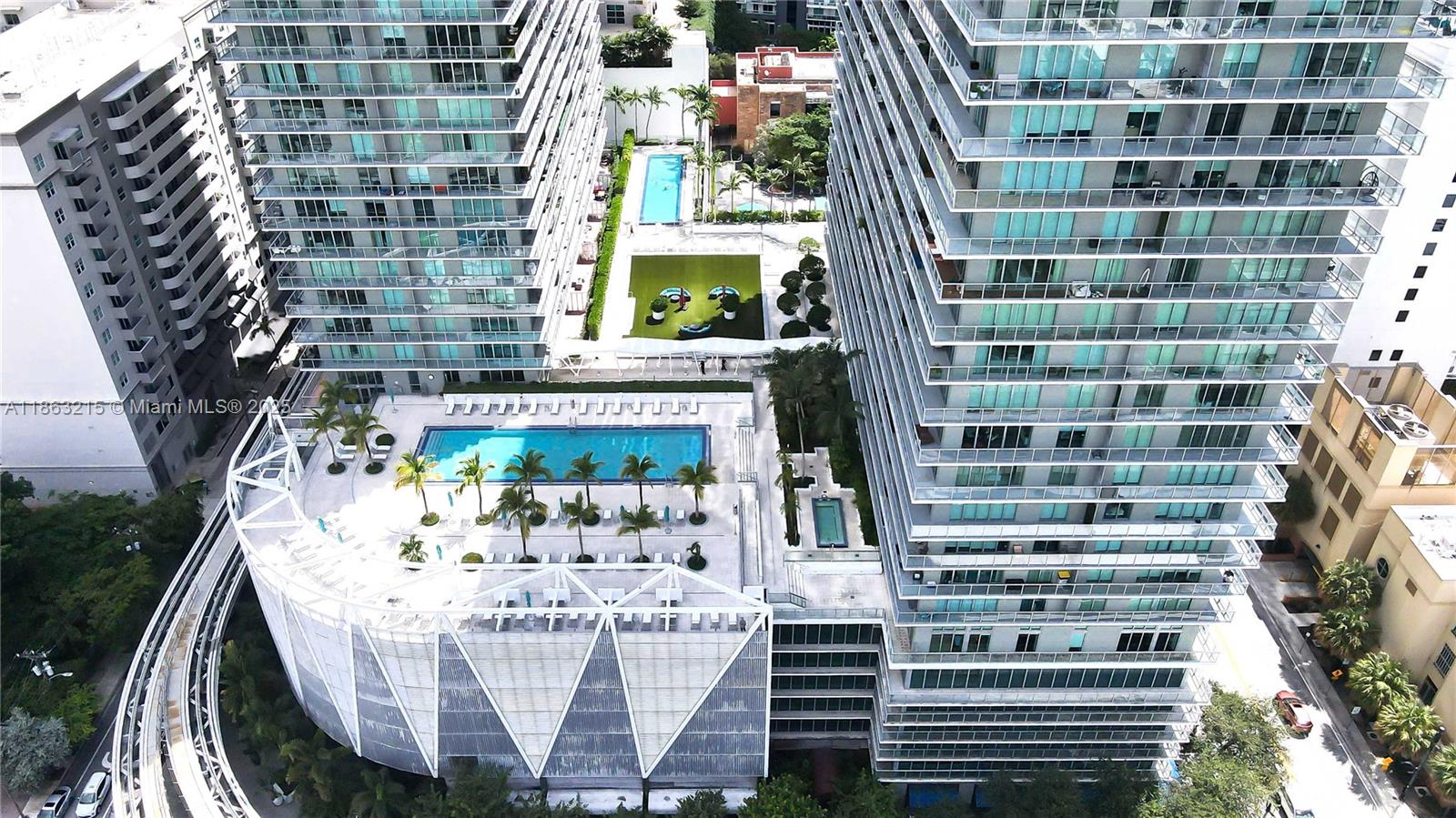 THE AXIS ON BRICKELL II C - Residential