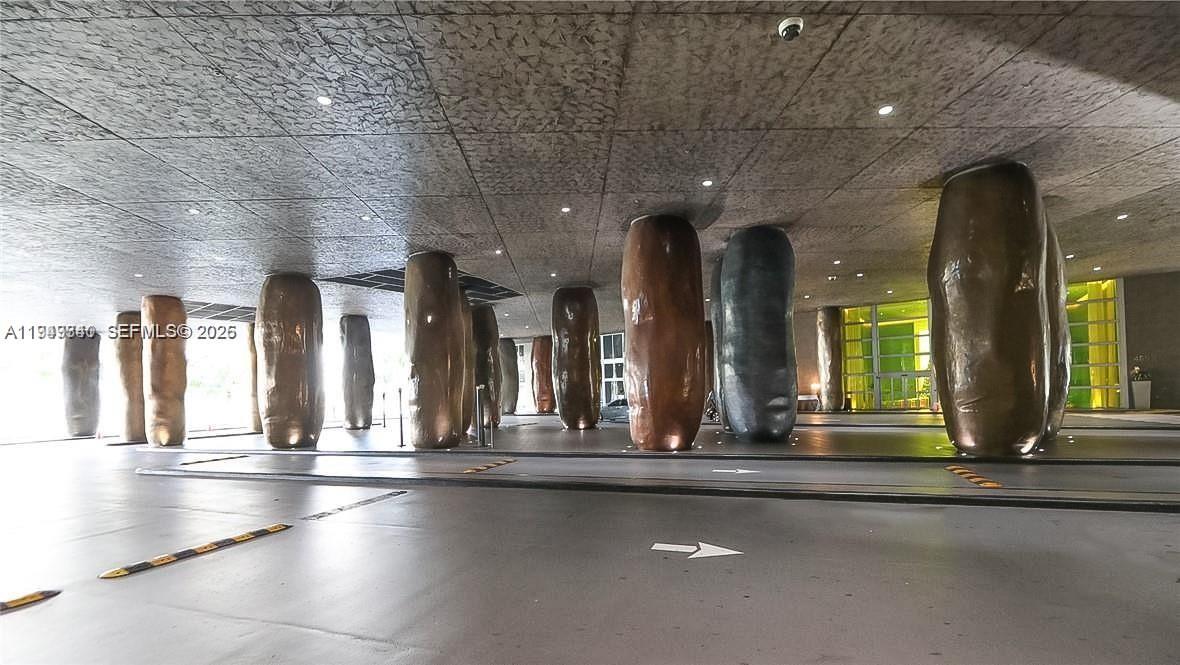 ICONBRICKELL CONDO NO 1 - Residential