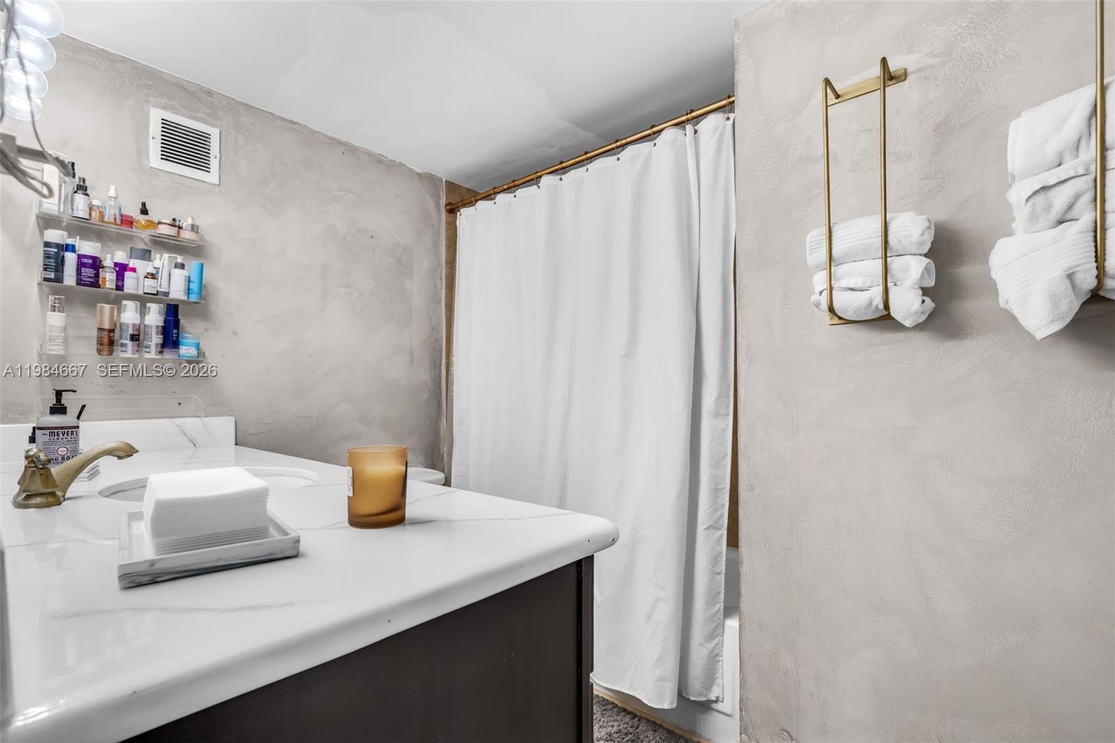 MIRADOR 1200 CONDO - Residential