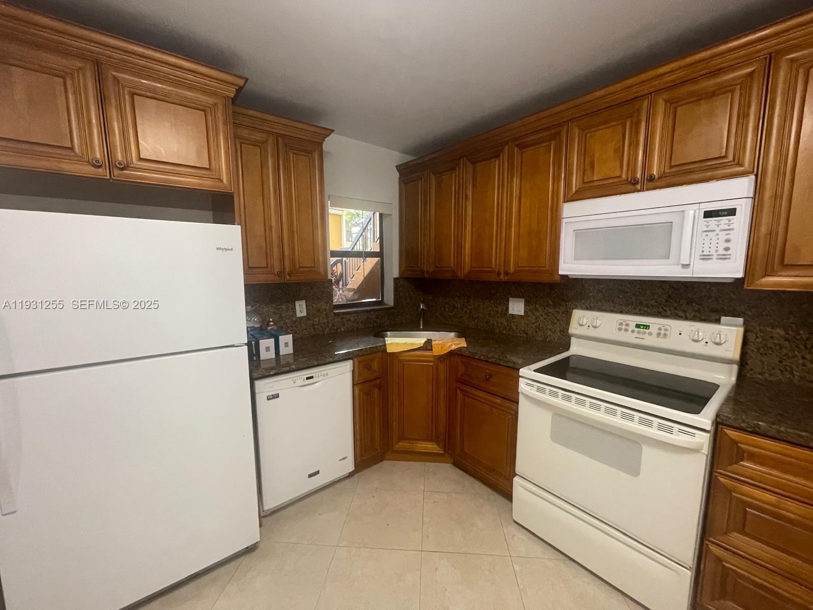 OLIVINE AT THE TOWNSHIP - Residential Lease