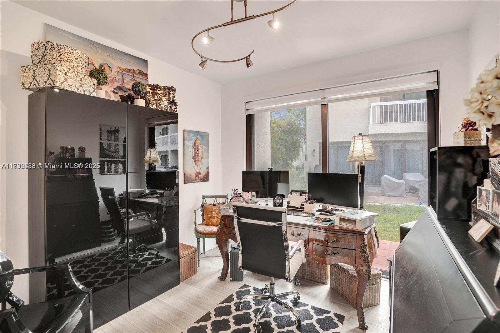 21388 Marina Cove Cir 13-G