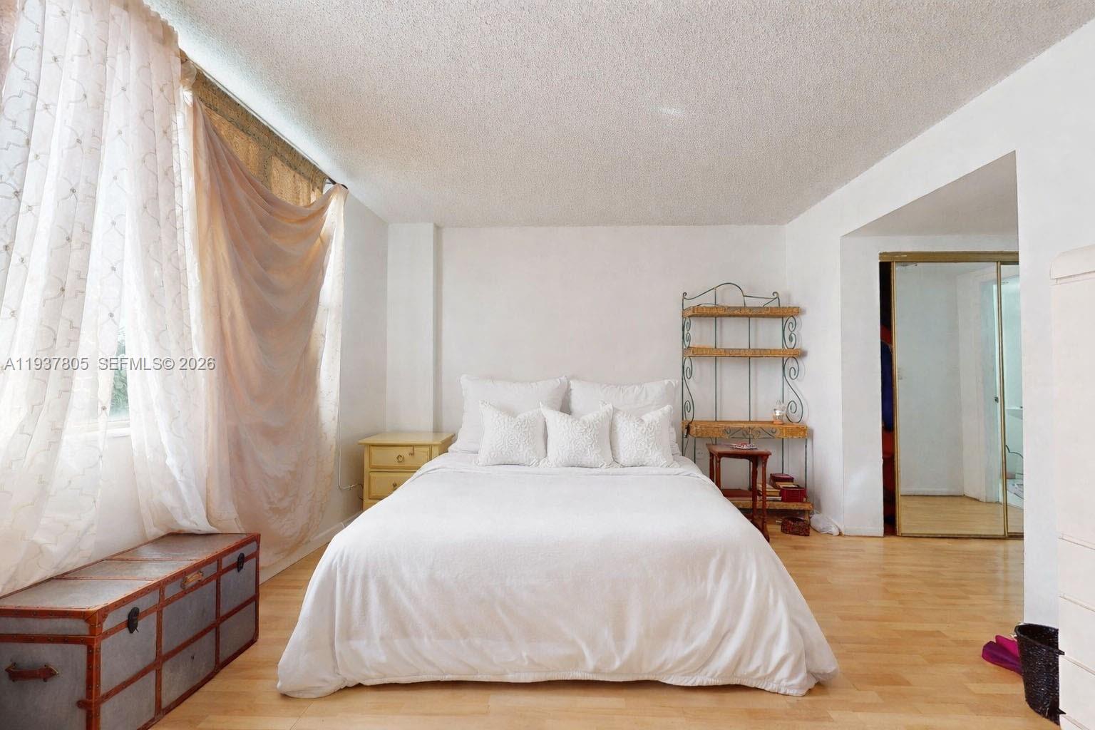 HILLCREST EAST NO 27 COND - Residential