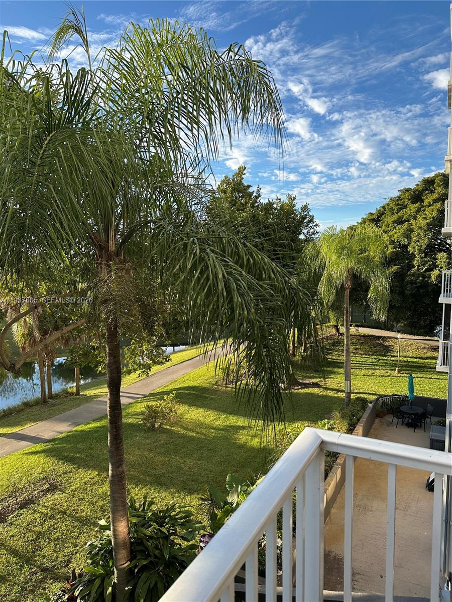 3850 Washington St 314