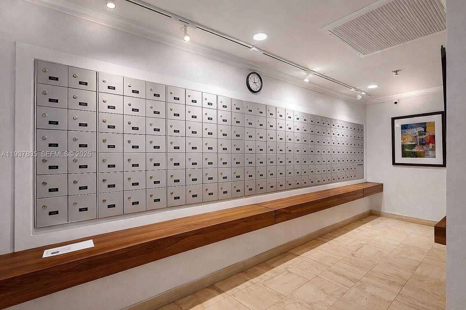 HILLCREST EAST NO 27 COND - Residential