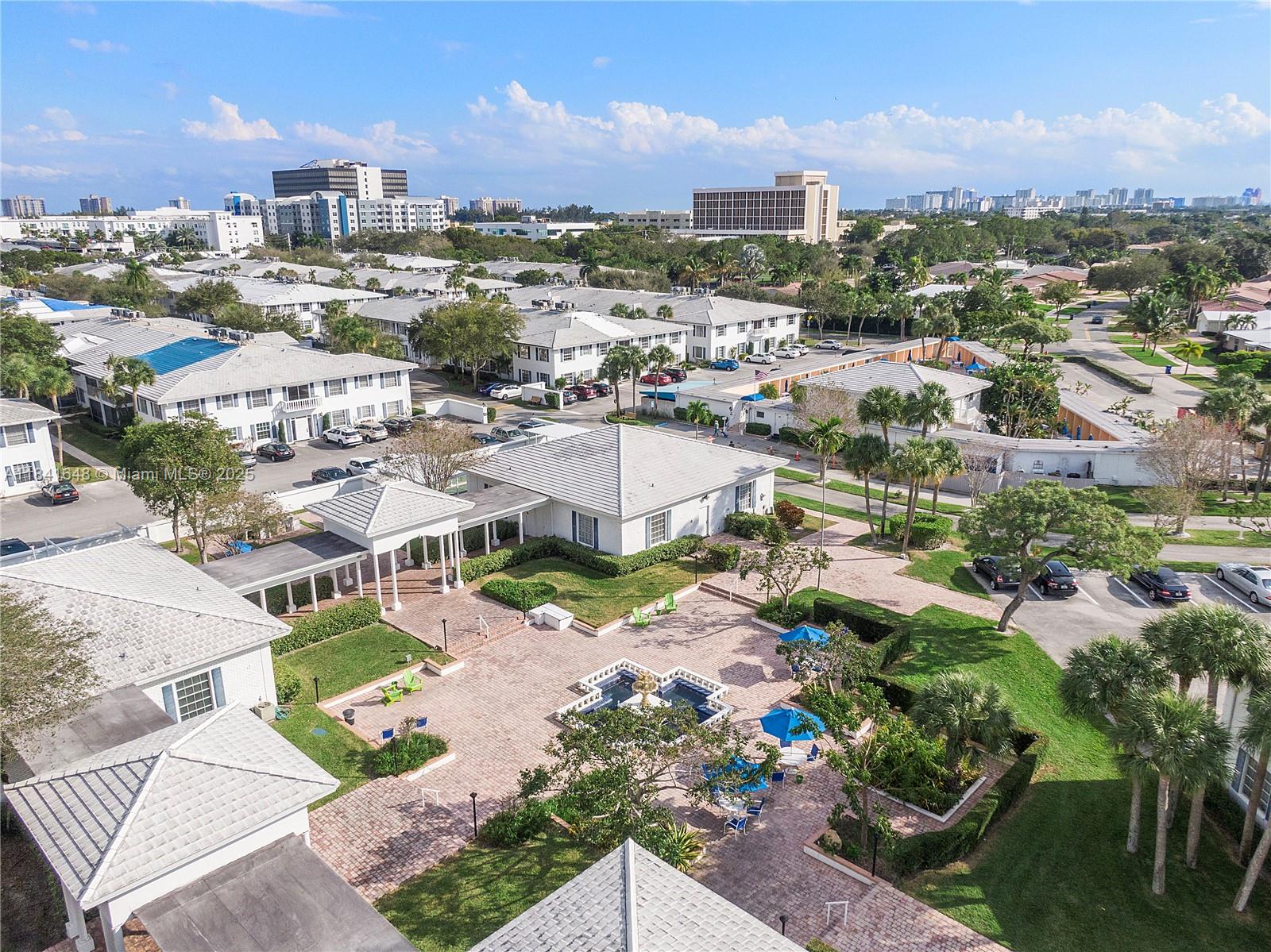 IMPERIAL POINT COLONNADES - Residential