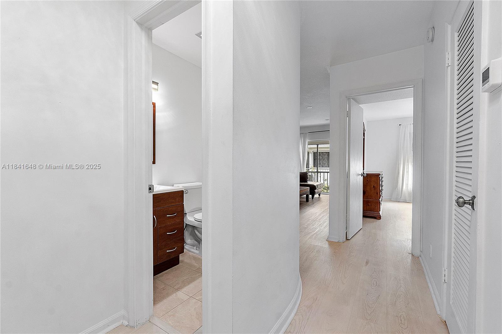 IMPERIAL POINT COLONNADES - Residential