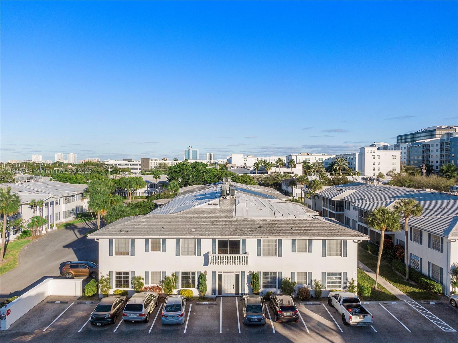 IMPERIAL POINT COLONNADES - Residential