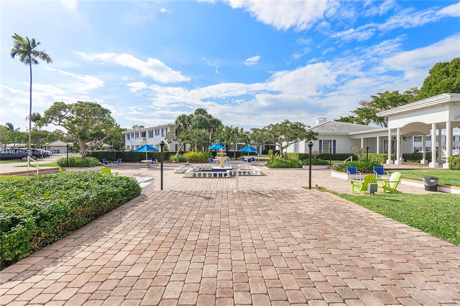 IMPERIAL POINT COLONNADES - Residential