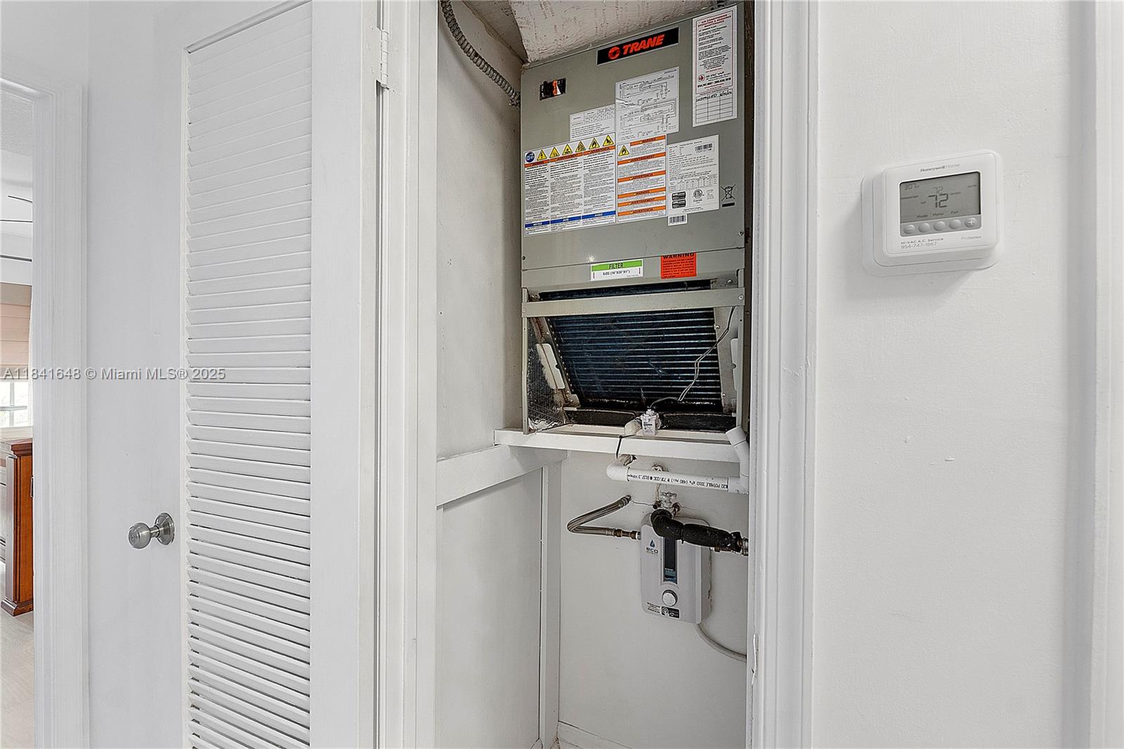 IMPERIAL POINT COLONNADES - Residential