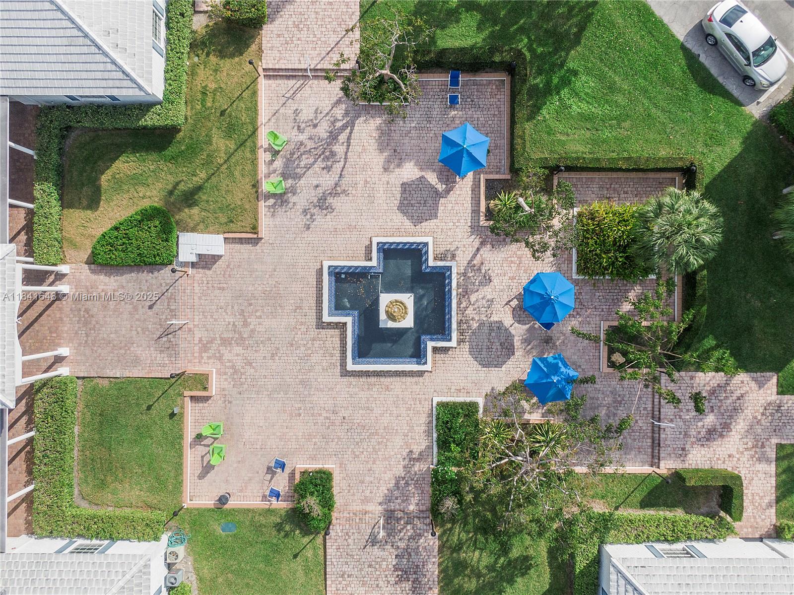 IMPERIAL POINT COLONNADES - Residential