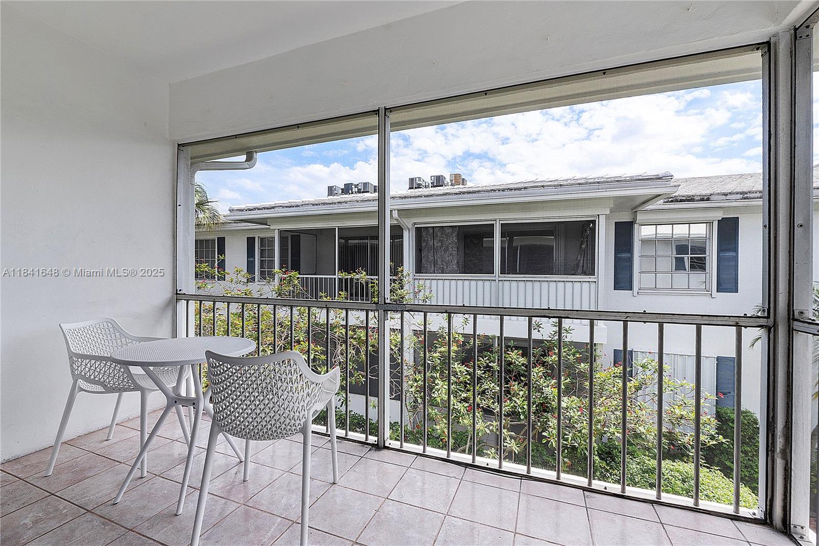 IMPERIAL POINT COLONNADES - Residential