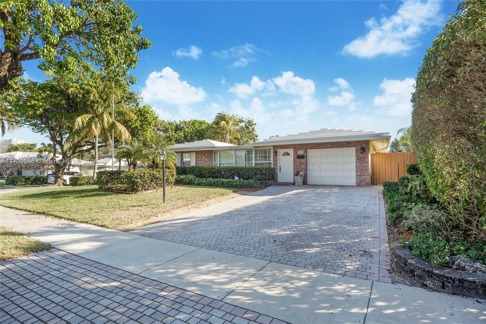 Property for Sale at 2316 Barbara Dr, Fort Lauderdale, Broward County, Florida - Bedrooms: 3 
Bathrooms: 2  - $1,475,000