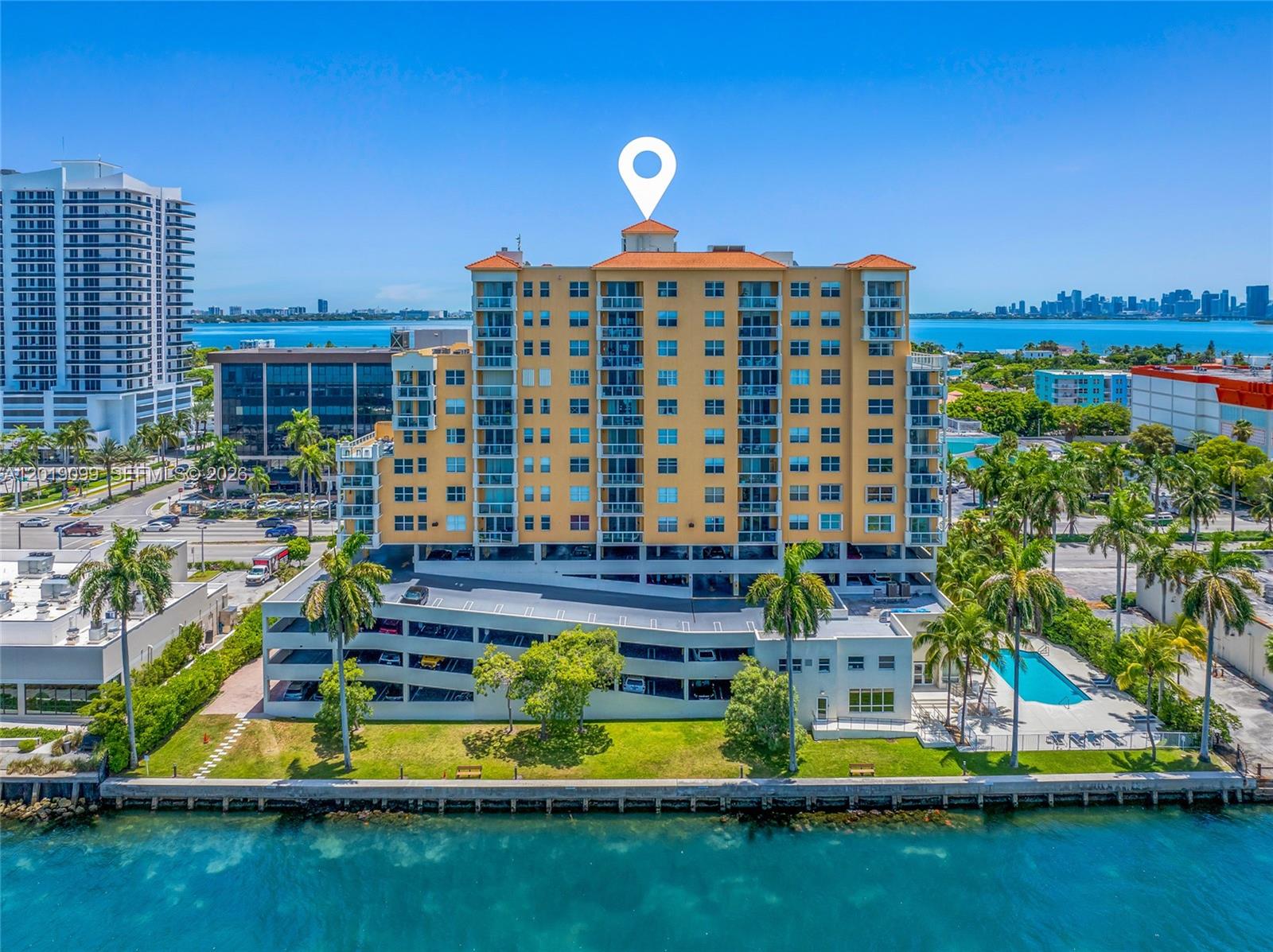 BAYVIEW CONDO AT NORTH BA - Residential