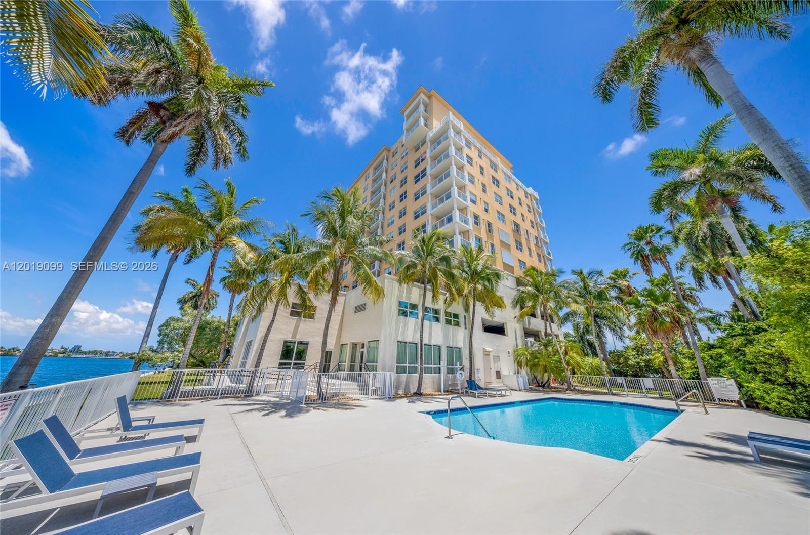 BAYVIEW CONDO AT NORTH BA - Residential