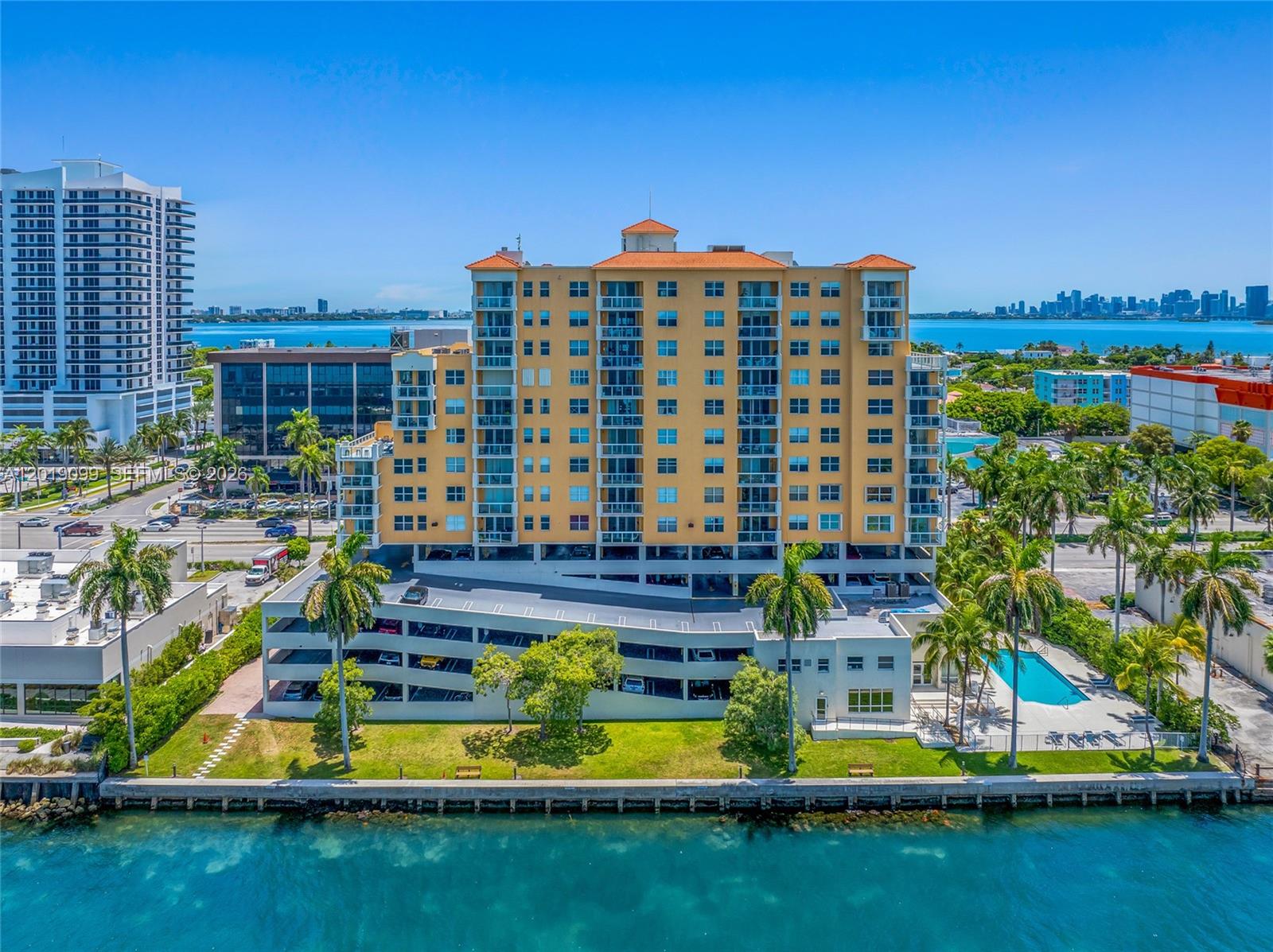 BAYVIEW CONDO AT NORTH BA - Residential