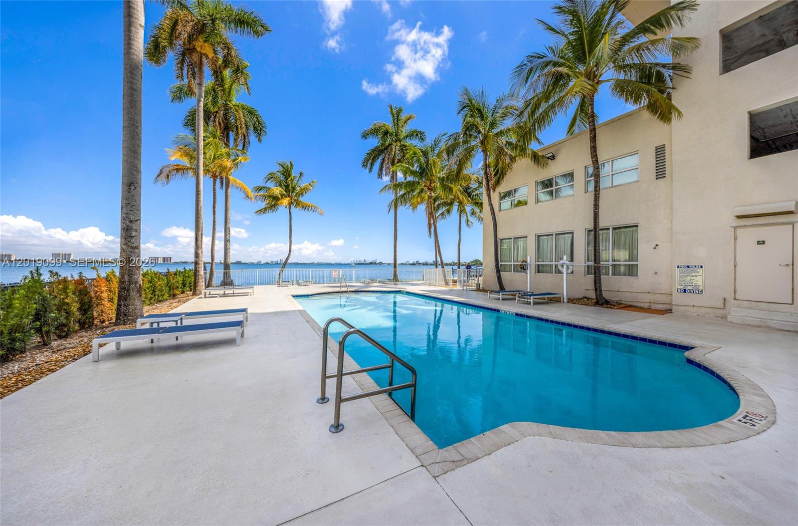 BAYVIEW CONDO AT NORTH BA - Residential