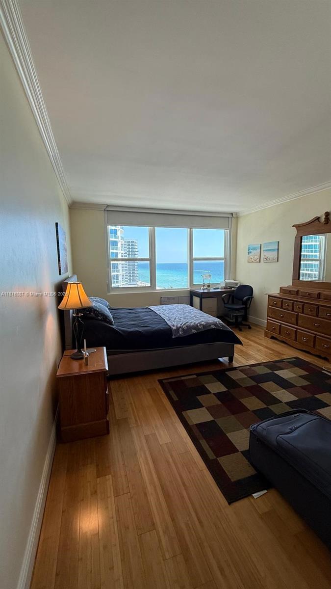 ALEXANDER TOWERS CONDO - Residential