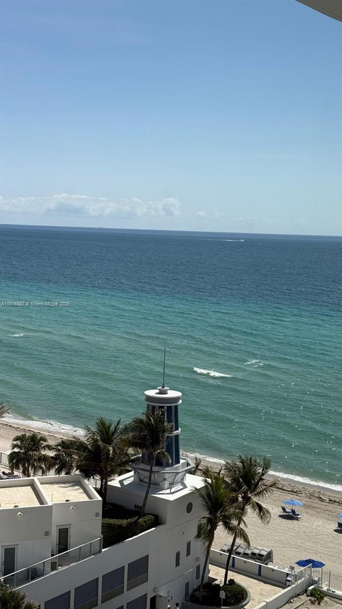 Property for Sale at 3505 S Ocean Dr 1010, Hollywood, Broward County, Florida - Bedrooms: 2 
Bathrooms: 2  - $465,000