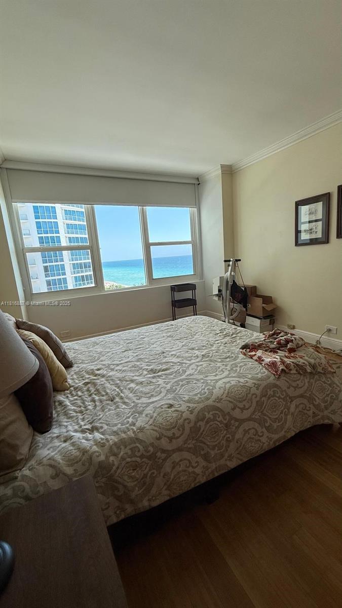 ALEXANDER TOWERS CONDO - Residential