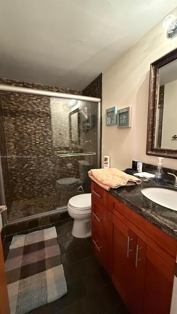 ALEXANDER TOWERS CONDO - Residential