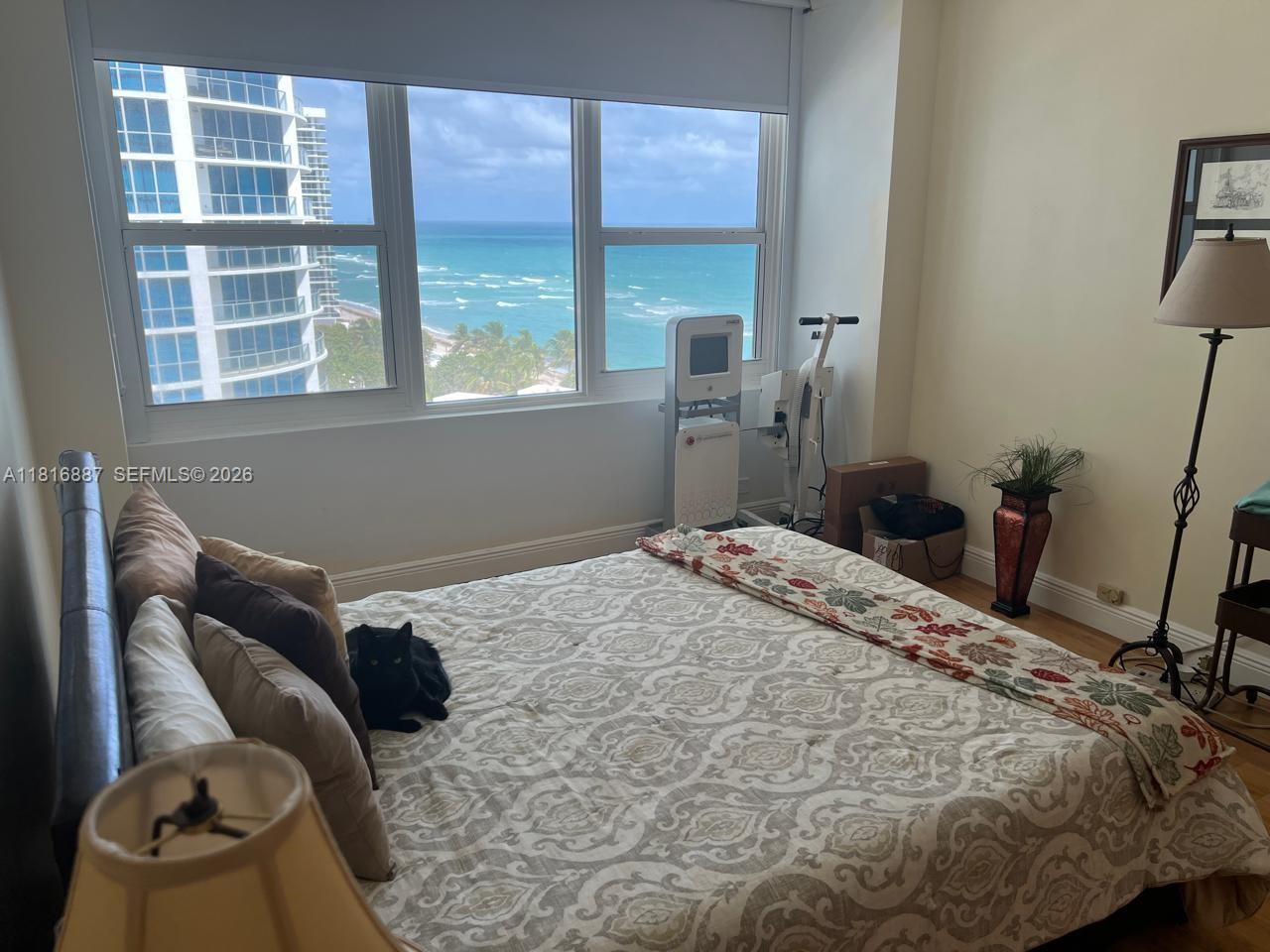 ALEXANDER TOWERS CONDO - Residential