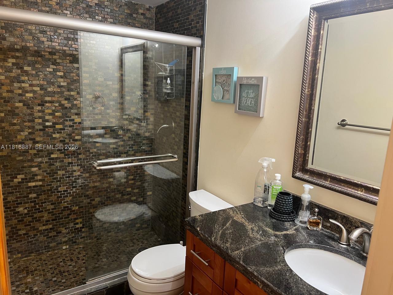 ALEXANDER TOWERS CONDO - Residential
