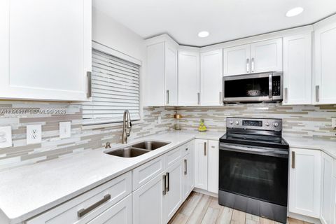 Tiny photo for 11349 Carriage Drive, Orlando, FL 32837 (MLS # A12026917)