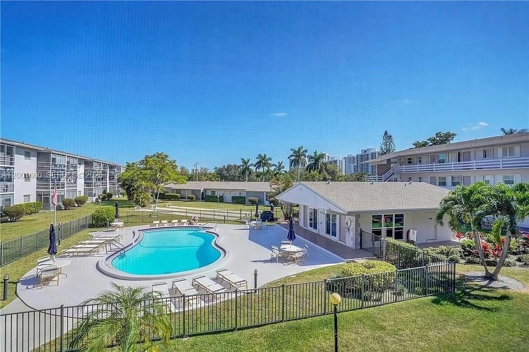 GOLDEN ISLES CONDO APTS - Residential