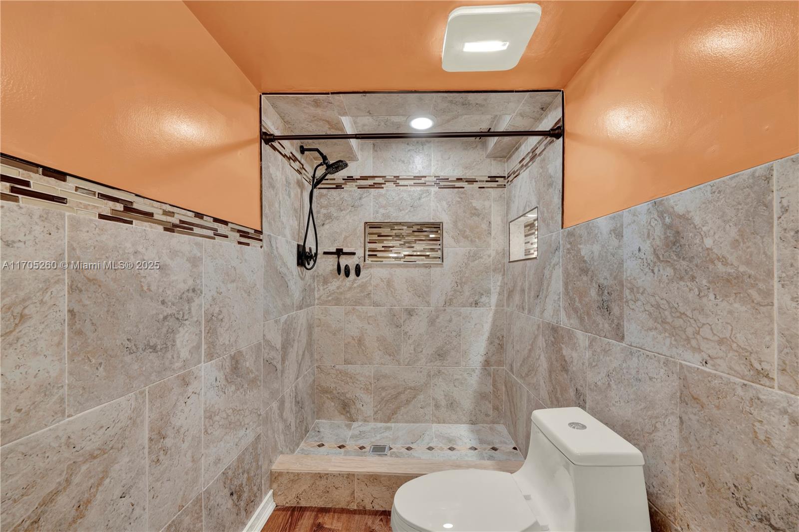 ROLLING GREEN CONDO C - Residential