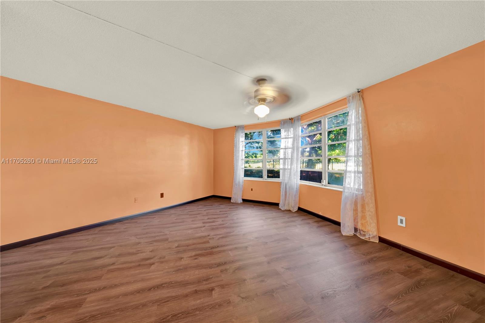 ROLLING GREEN CONDO C - Residential