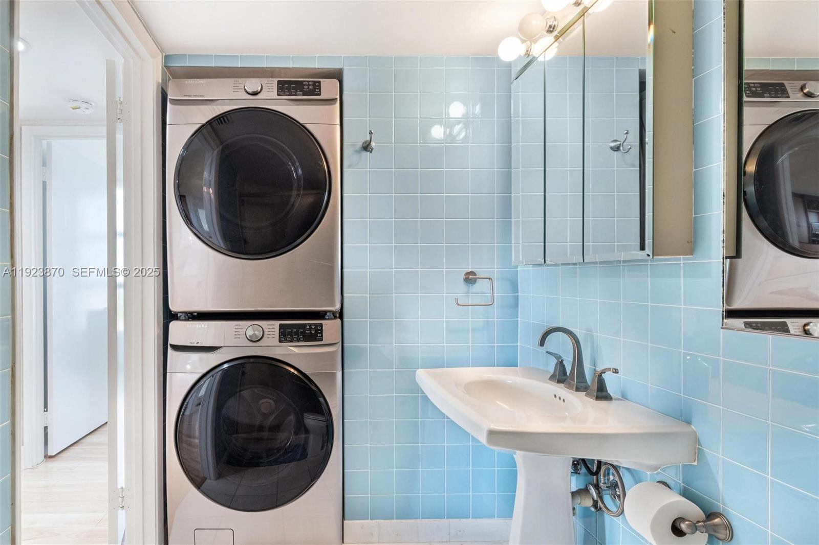 MYSTIC POINTE TOWER 600 C - Residential Lease